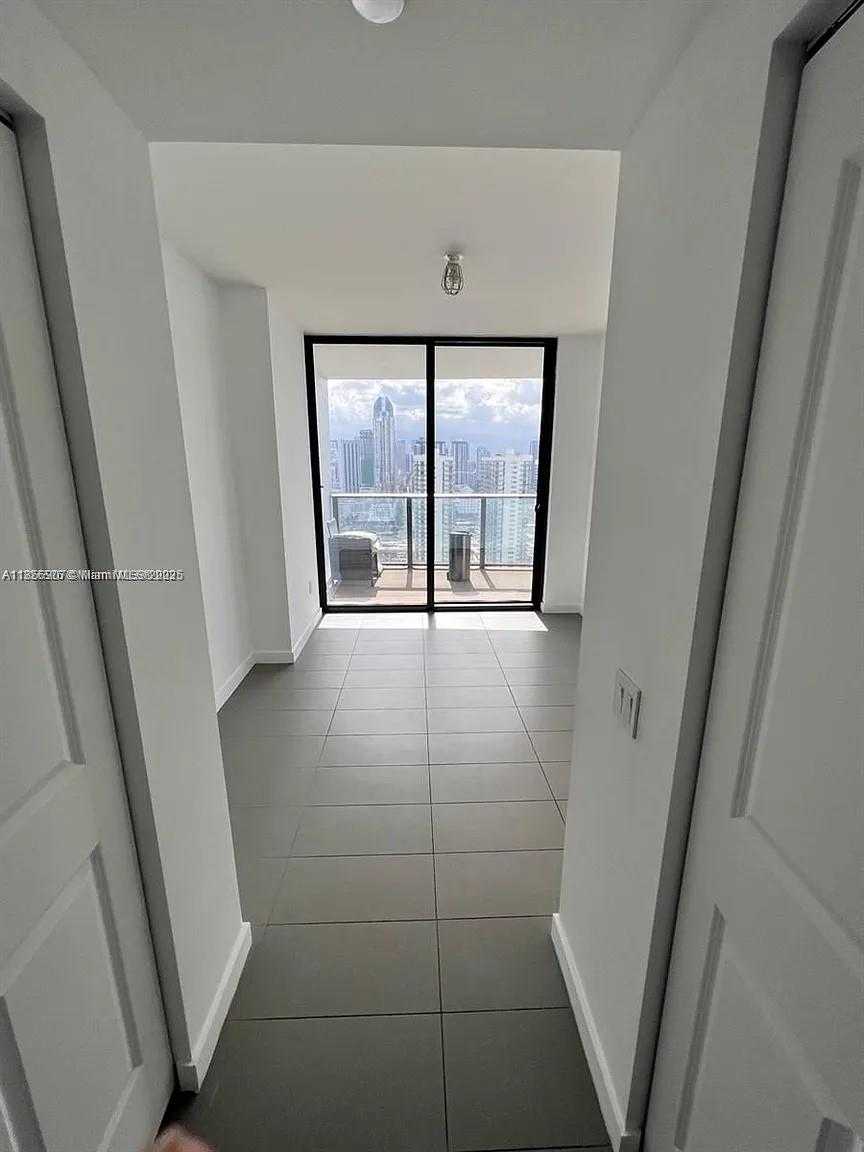 Small Image of 1600 NORTH EAST 1ST AVE #3407, Miami Number 16