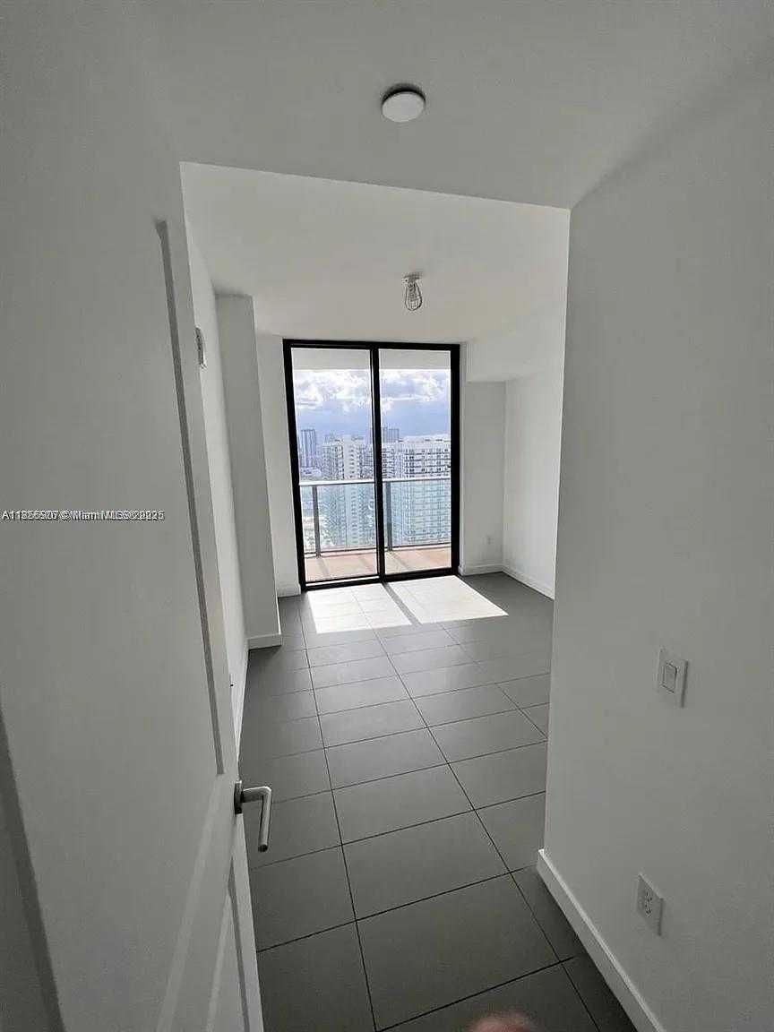 Small Image of 1600 NORTH EAST 1ST AVE #3407, Miami Number 19