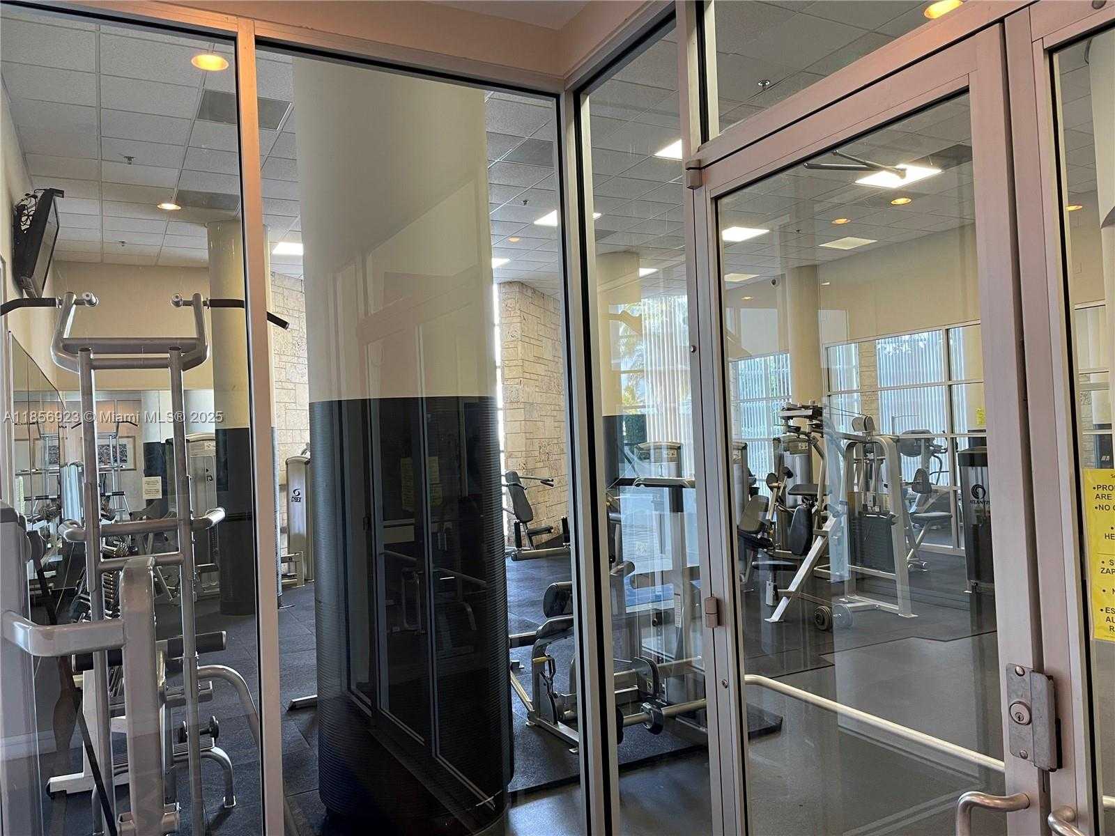 Small Image of 5151 COLLINS AVE #624, Miami Beach Number 17