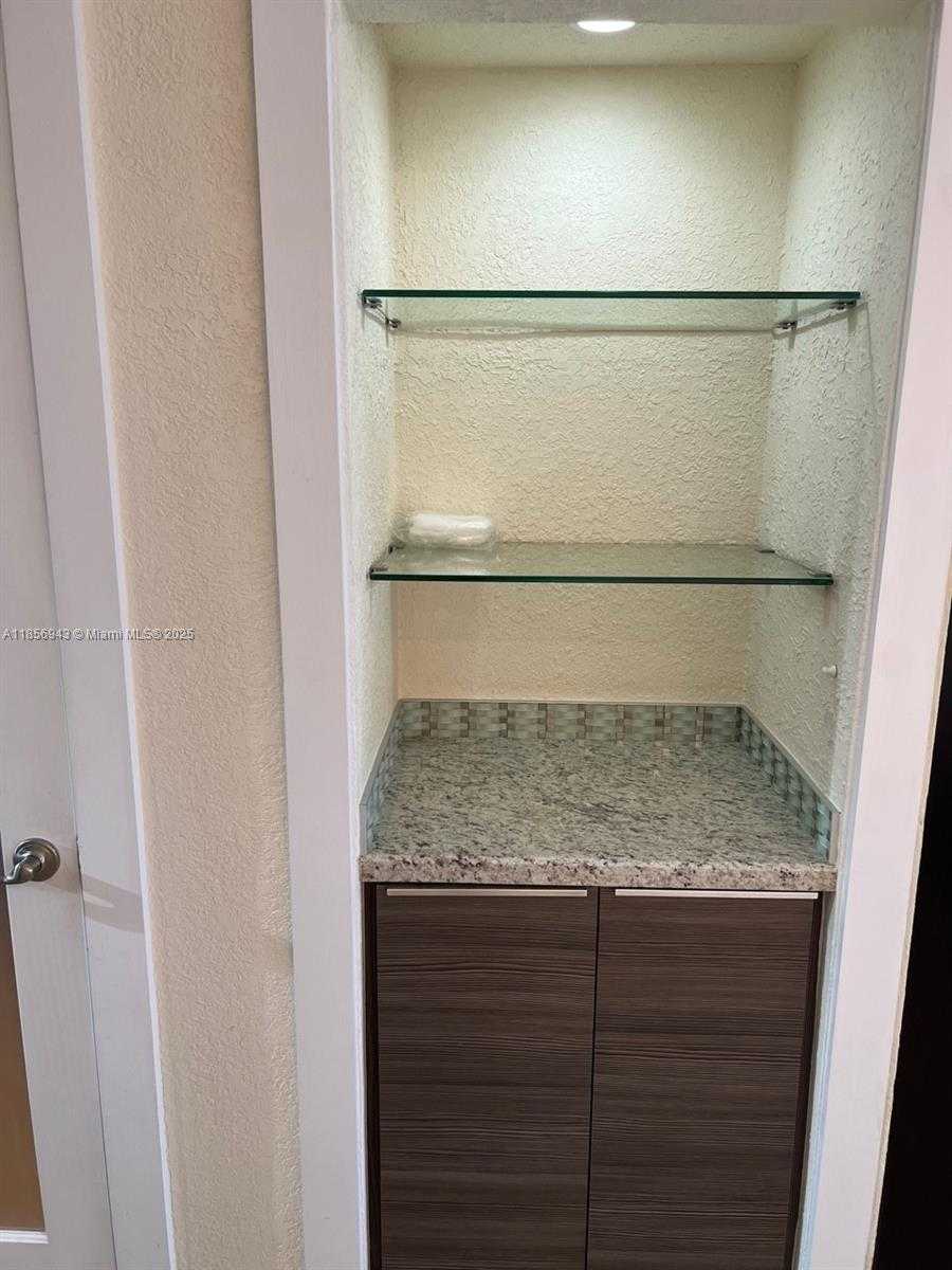 Small Image of 2501 SOUTH OCEAN DR #1112, Hollywood Number 12