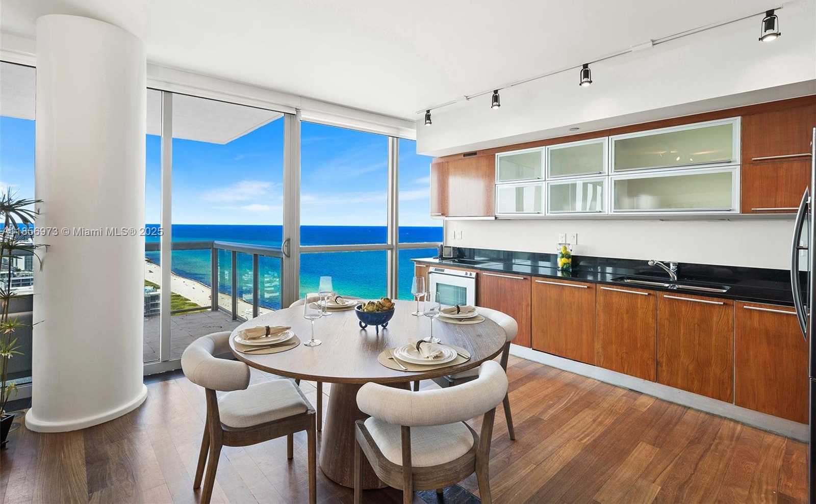Small Image of 101 20TH ST #3803, Miami Beach Number 11