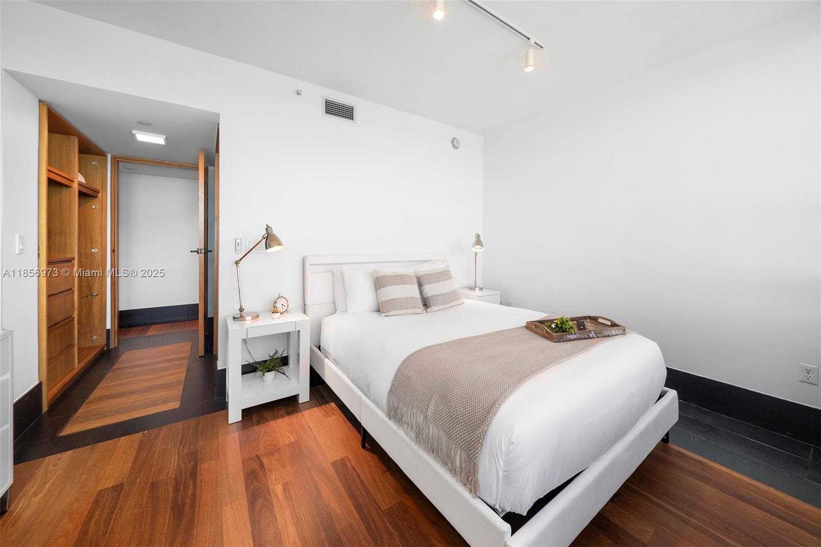 Small Image of 101 20TH ST #3803, Miami Beach Number 36