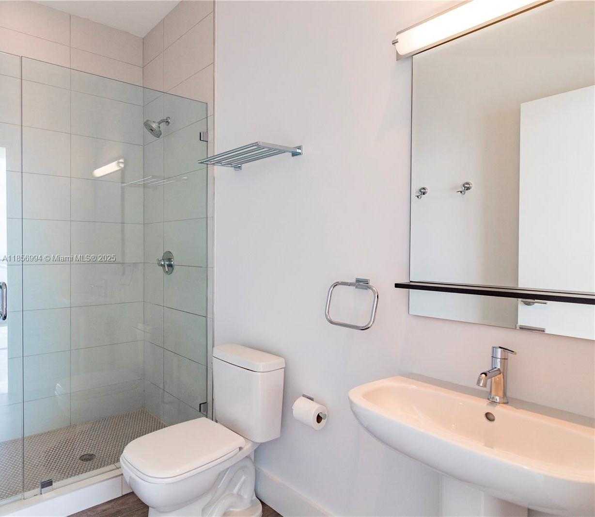 Small Image of 2900 NORTH EAST 7TH AVE #LPH-4505, Miami Number 12