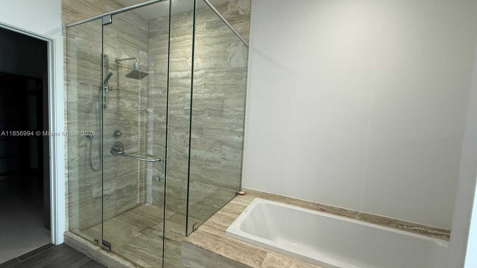 Small Image of 2900 NORTH EAST 7TH AVE #LPH-4505, Miami Number 31