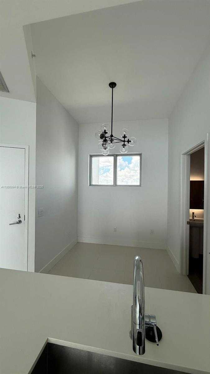 Small Image of 2900 NORTH EAST 7TH AVE #LPH-4505, Miami Number 34