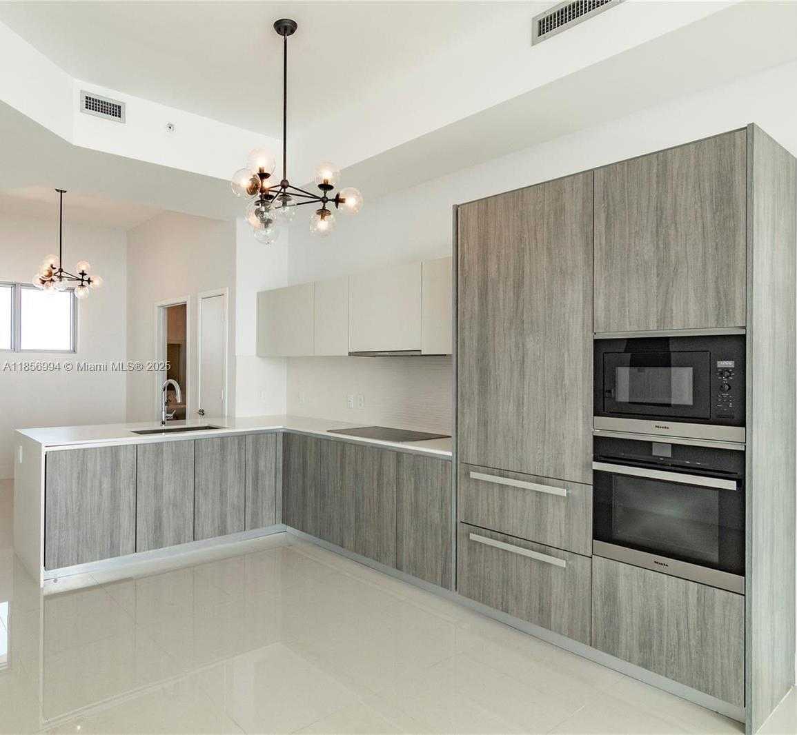 Small Image of 2900 NORTH EAST 7TH AVE #LPH-4505, Miami Number 7