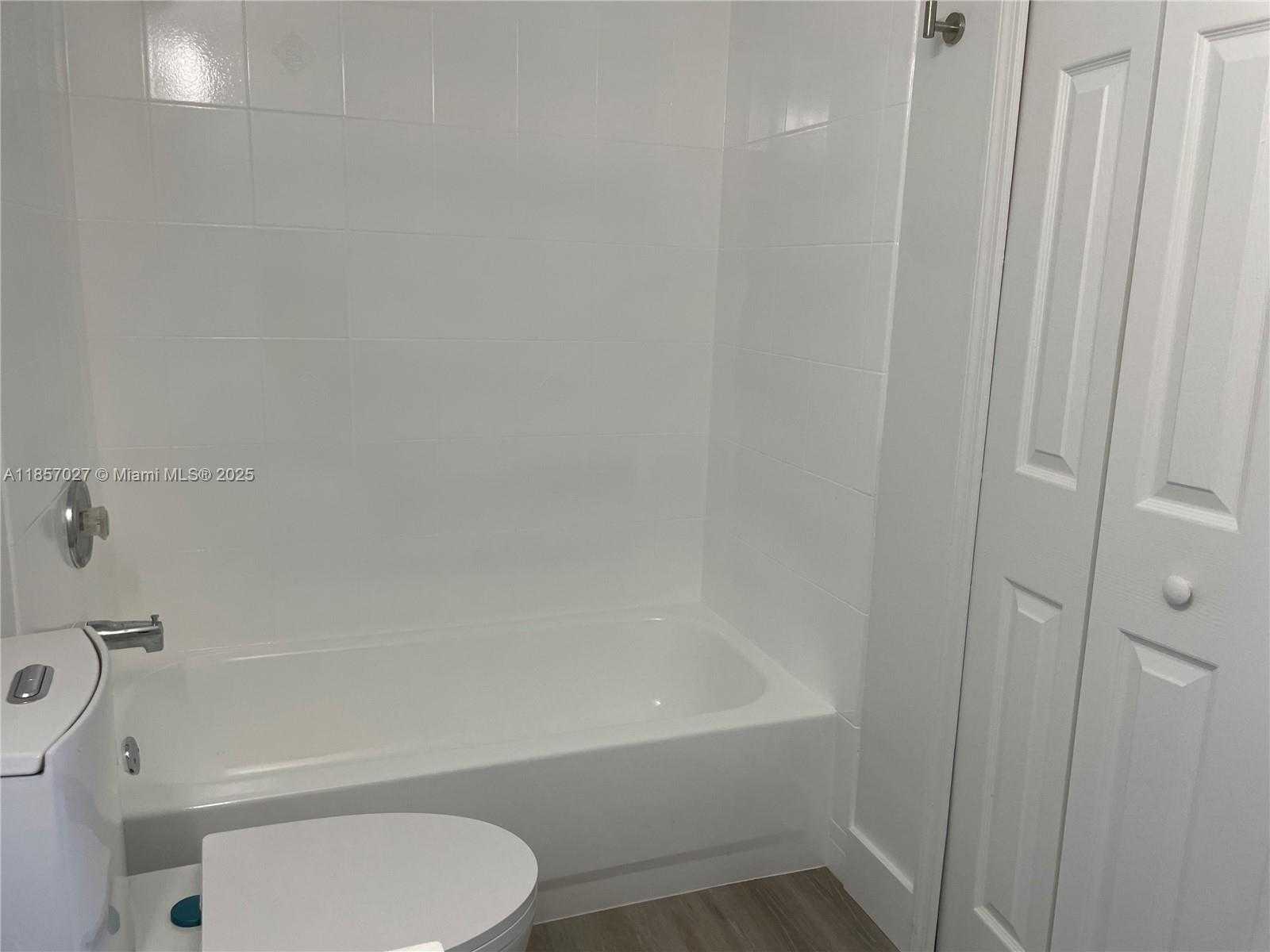 Small Image of 6420 NORTH WEST 114TH AVE #1333, Doral Number 21