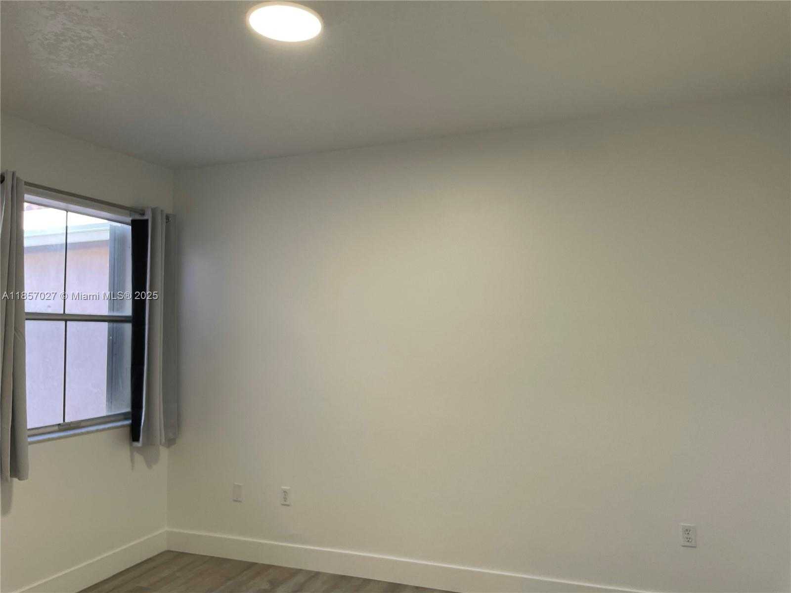 Small Image of 6420 NORTH WEST 114TH AVE #1333, Doral Number 24