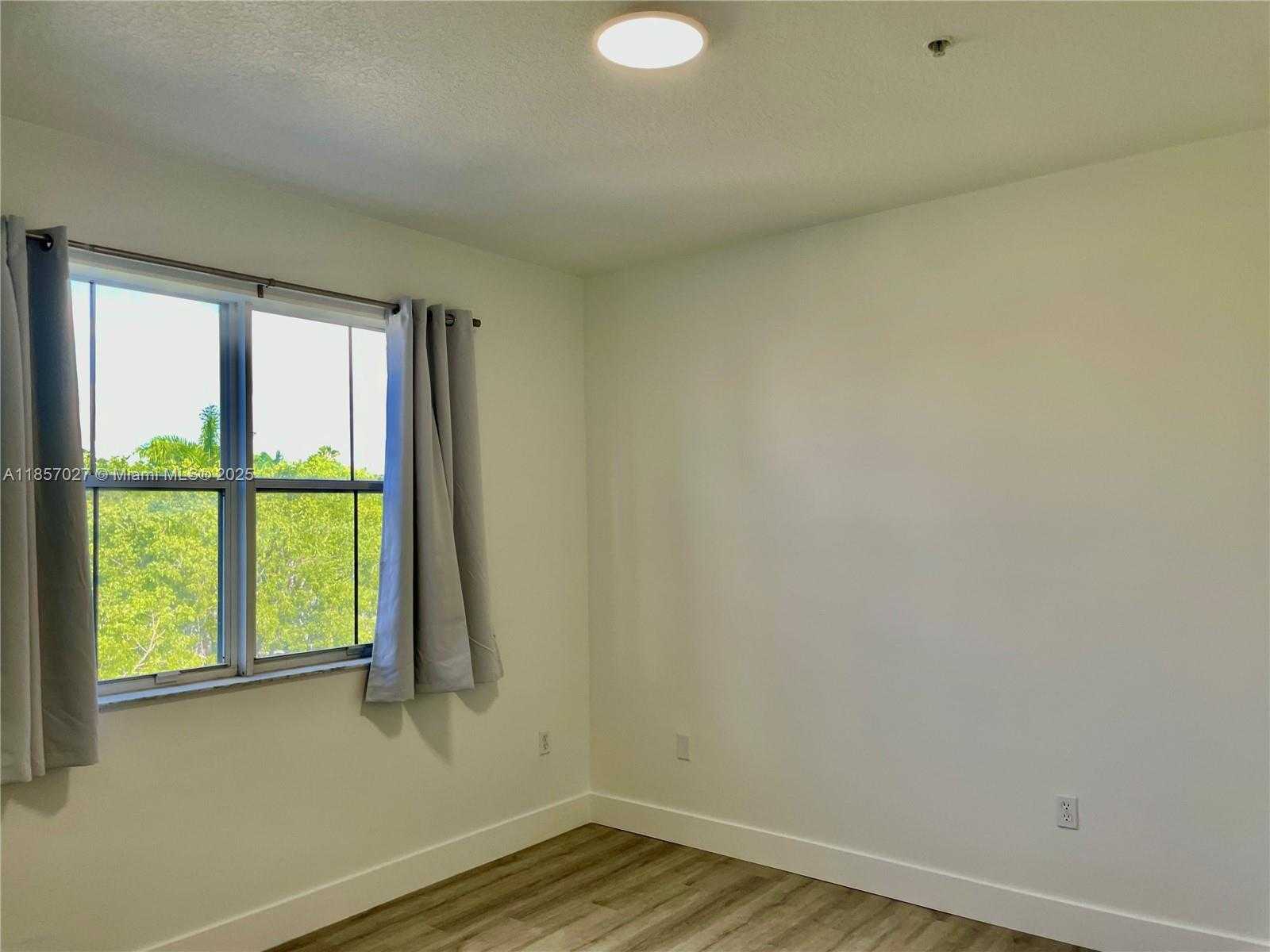 Small Image of 6420 NORTH WEST 114TH AVE #1333, Doral Number 26