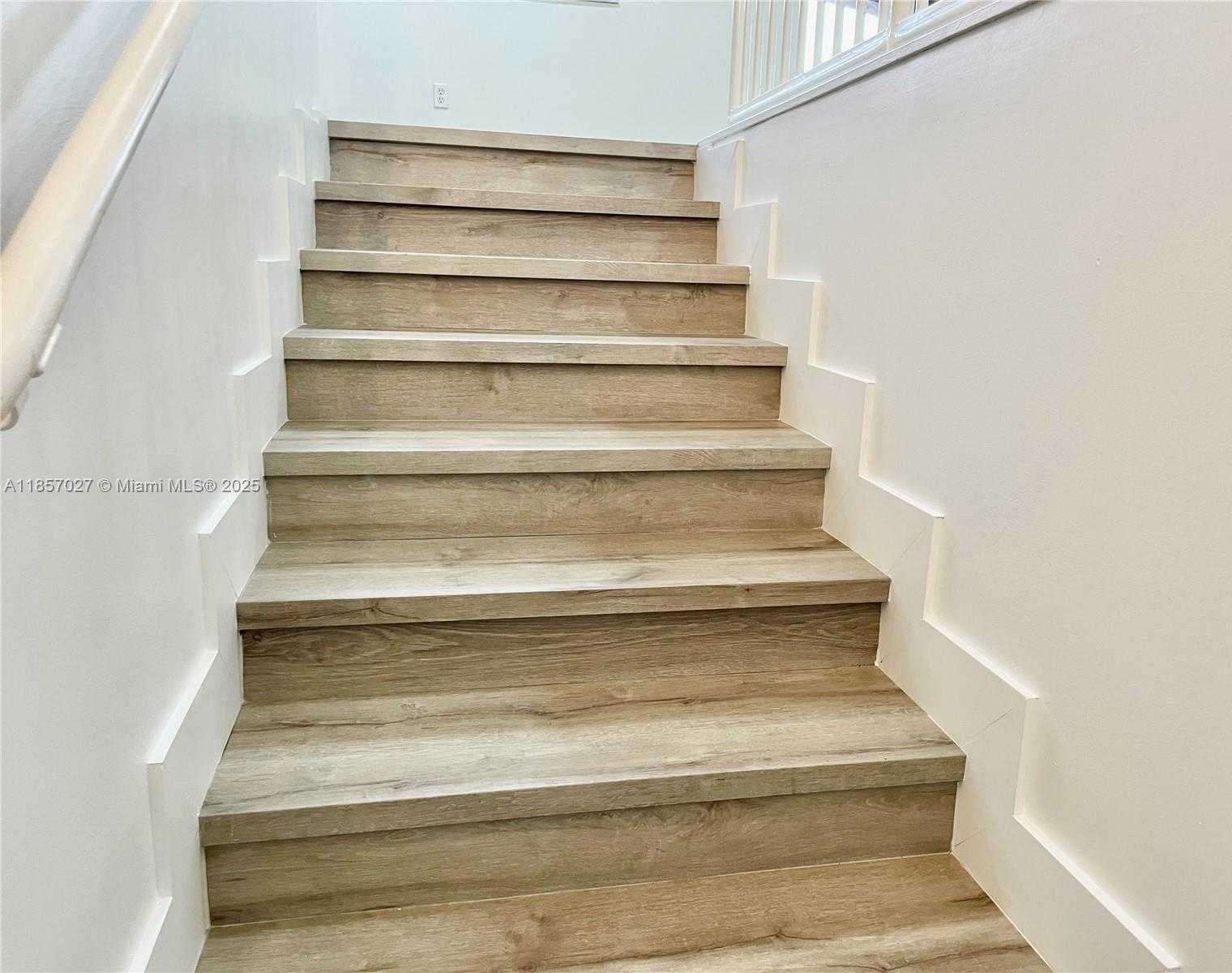 Small Image of 6420 NORTH WEST 114TH AVE #1333, Doral Number 6