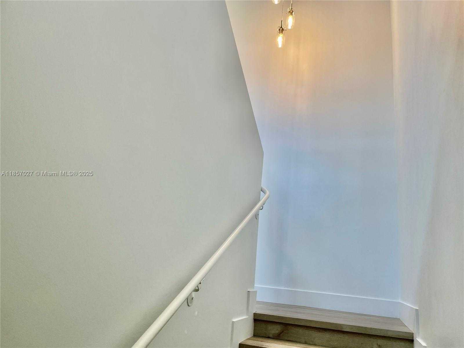Small Image of 6420 NORTH WEST 114TH AVE #1333, Doral Number 7