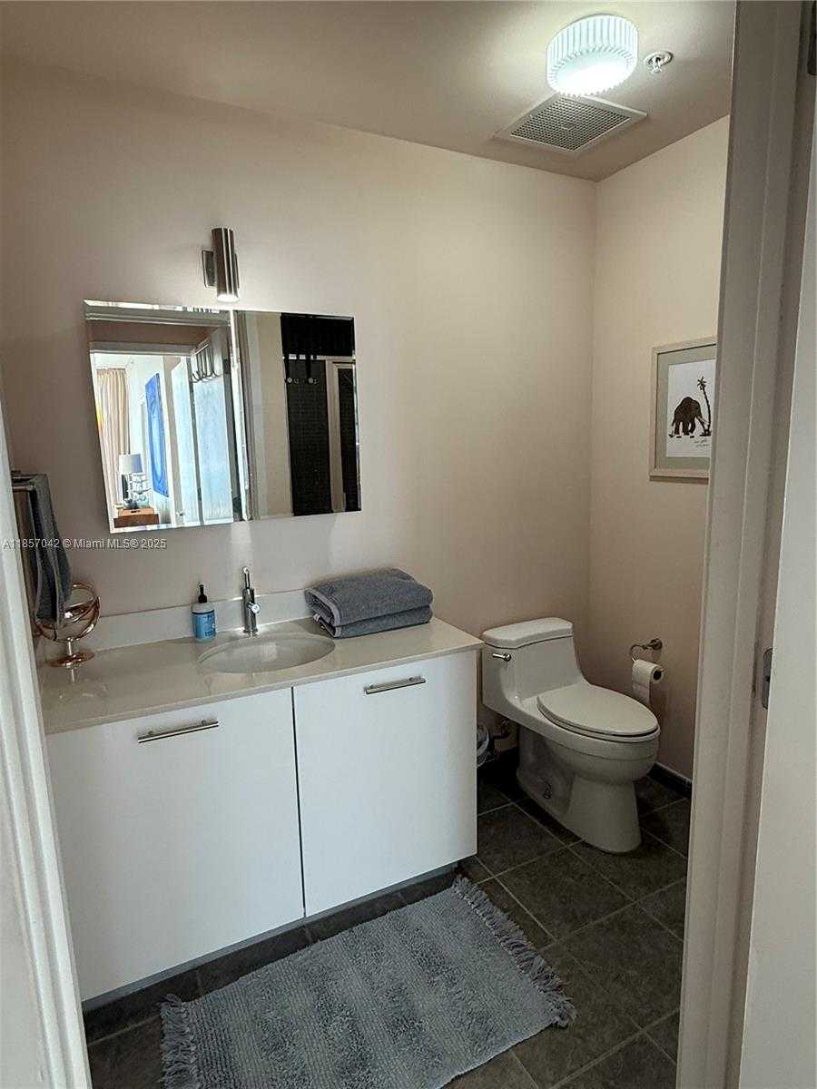 Small Image of 3470 EAST COAST AVE #H2008, Miami Number 10