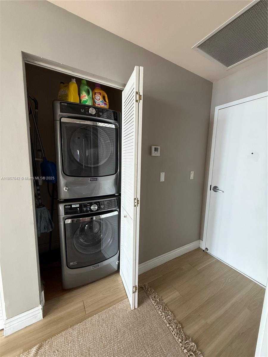 Small Image of 3470 EAST COAST AVE #H2008, Miami Number 18