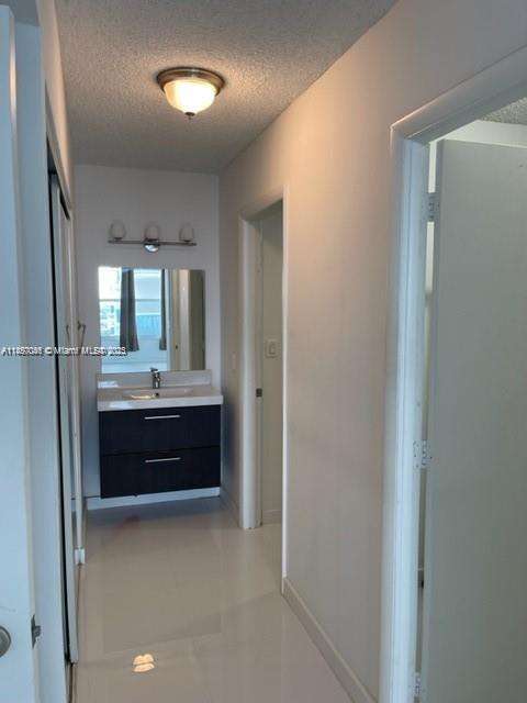 Small Image of 3800 SOUTH OCEAN DR #1725, Hollywood Number 9