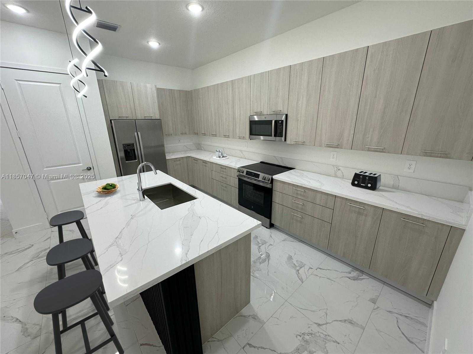 Small Image of 12308 SOUTH WEST 43RD ST, Davie Number 10