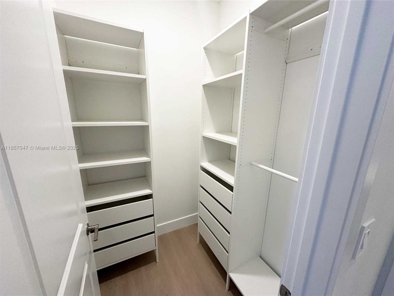 Small Image of 12308 SOUTH WEST 43RD ST, Davie Number 25
