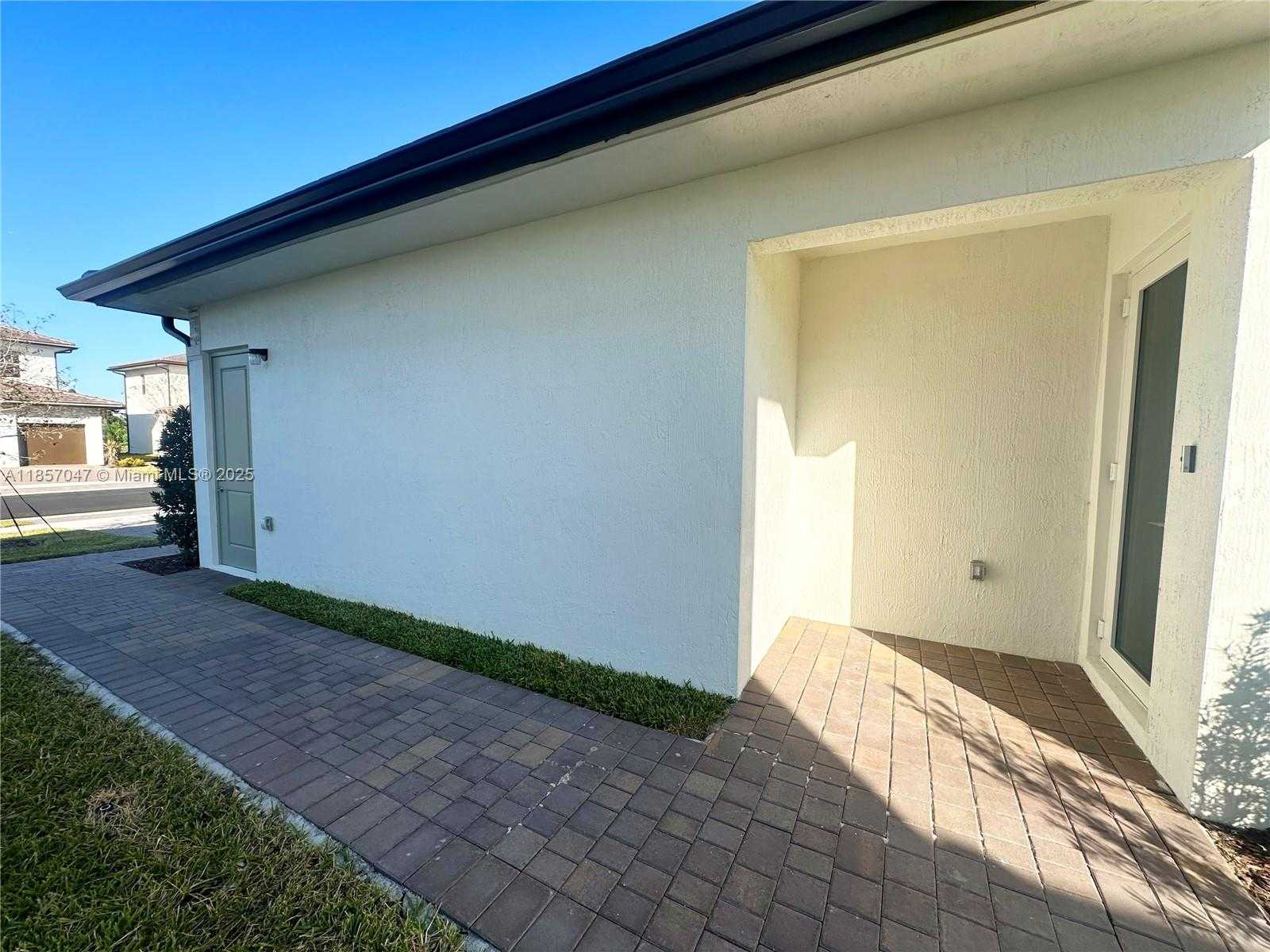 Small Image of 12308 SOUTH WEST 43RD ST, Davie Number 5