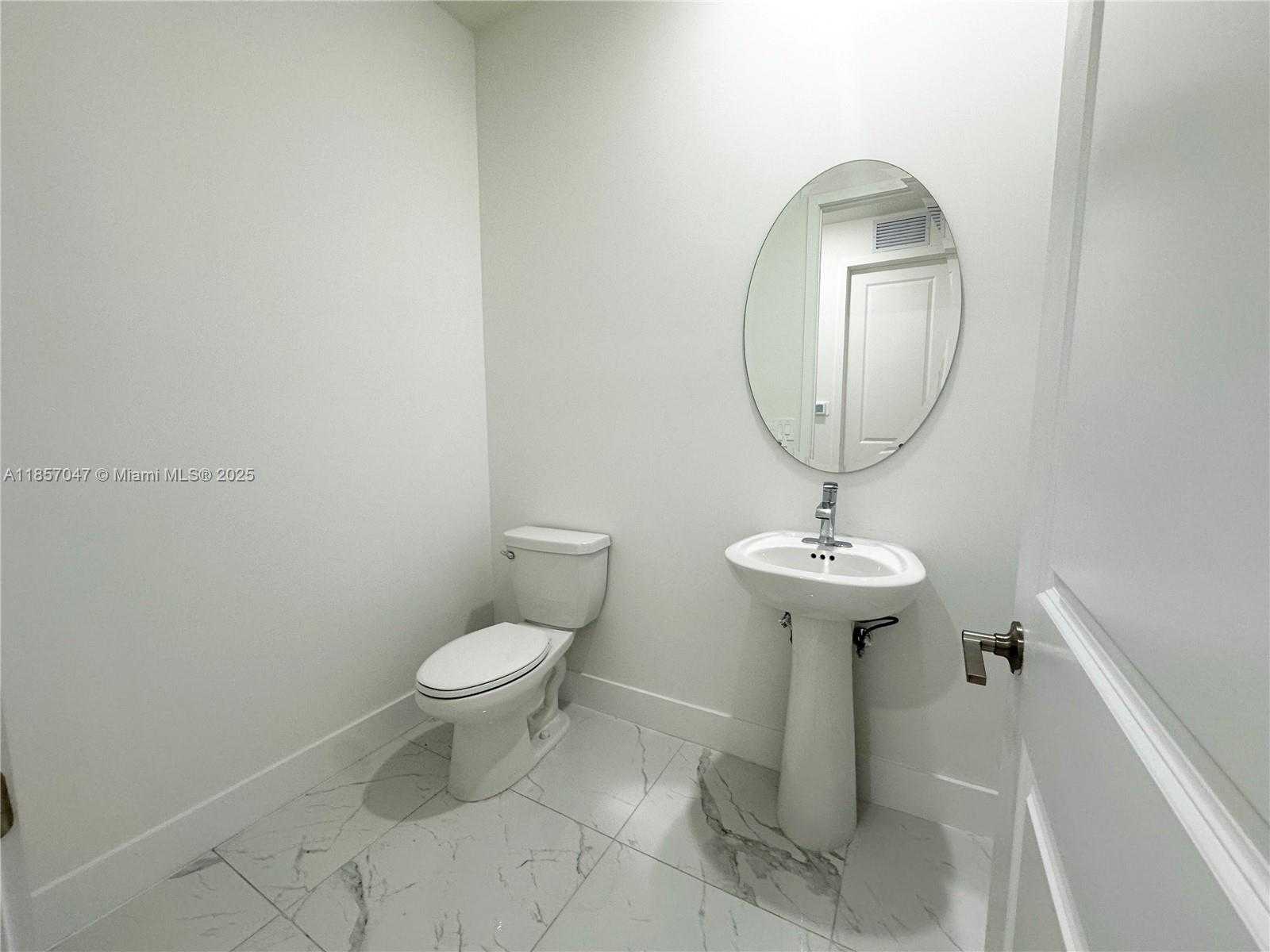 Small Image of 12308 SOUTH WEST 43RD ST, Davie Number 7