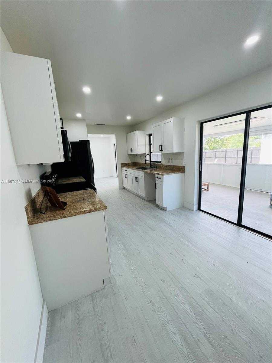 Small Image of 1707 SOUTH CURLEW LN, Homestead Number 14