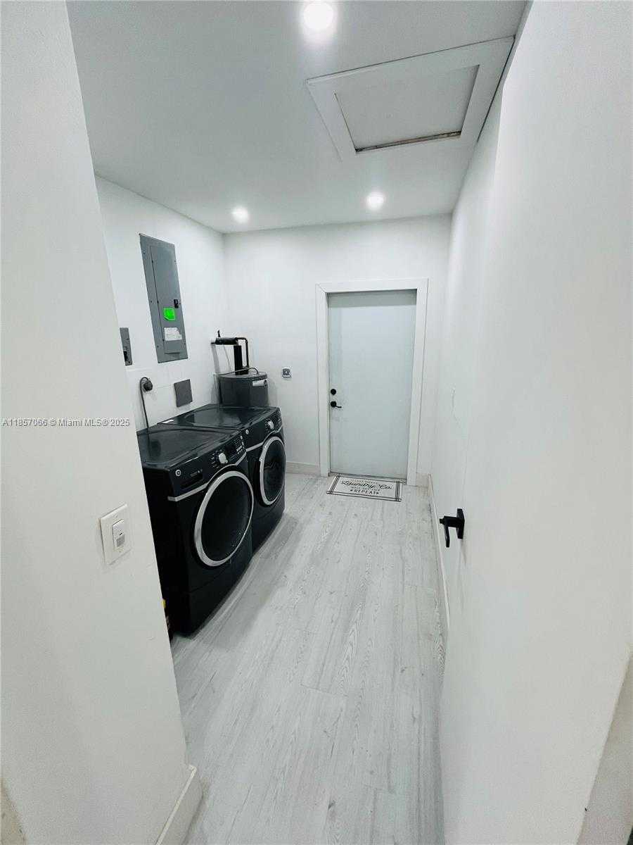 Small Image of 1707 SOUTH CURLEW LN, Homestead Number 15