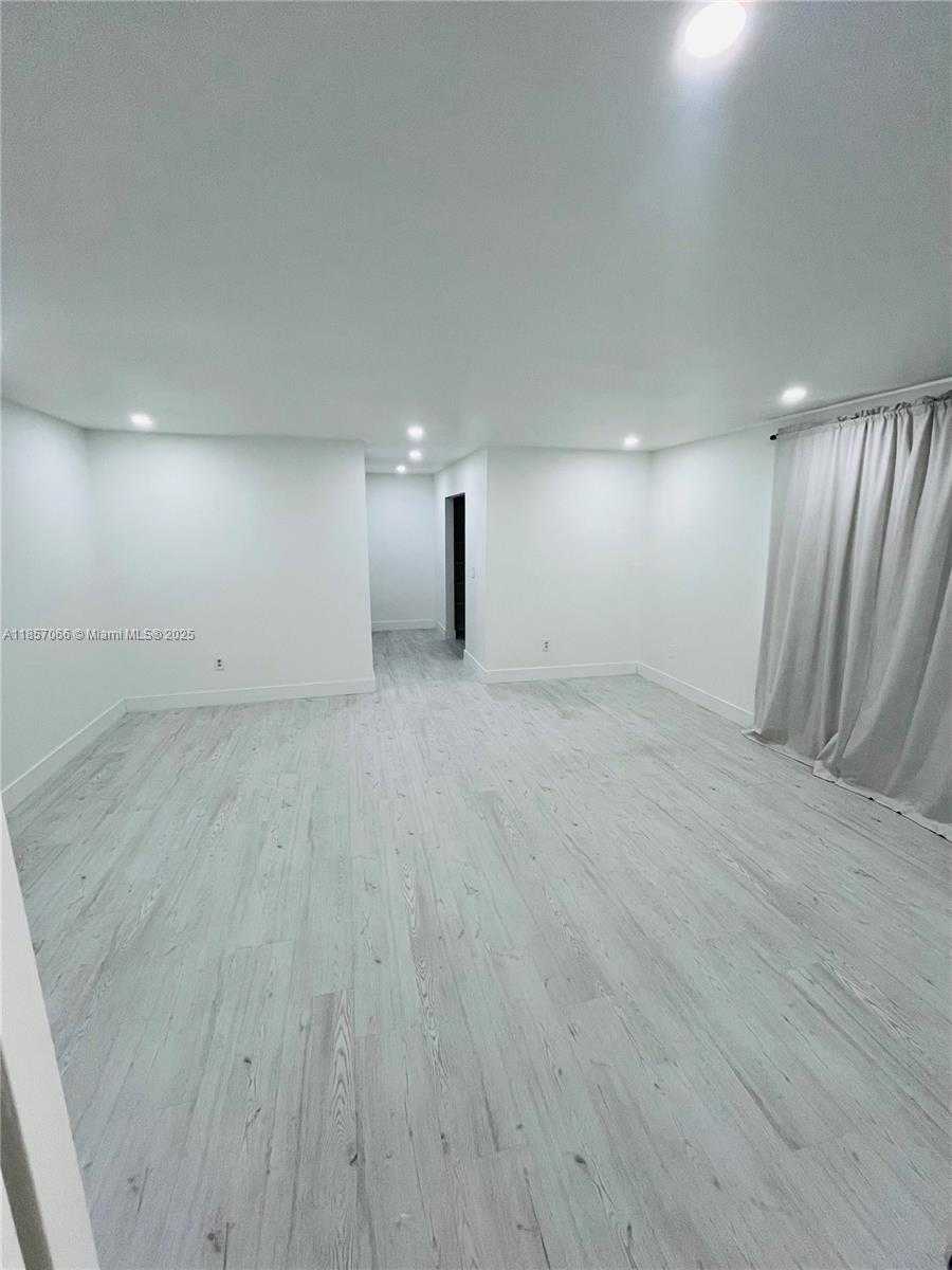 Small Image of 1707 SOUTH CURLEW LN, Homestead Number 5