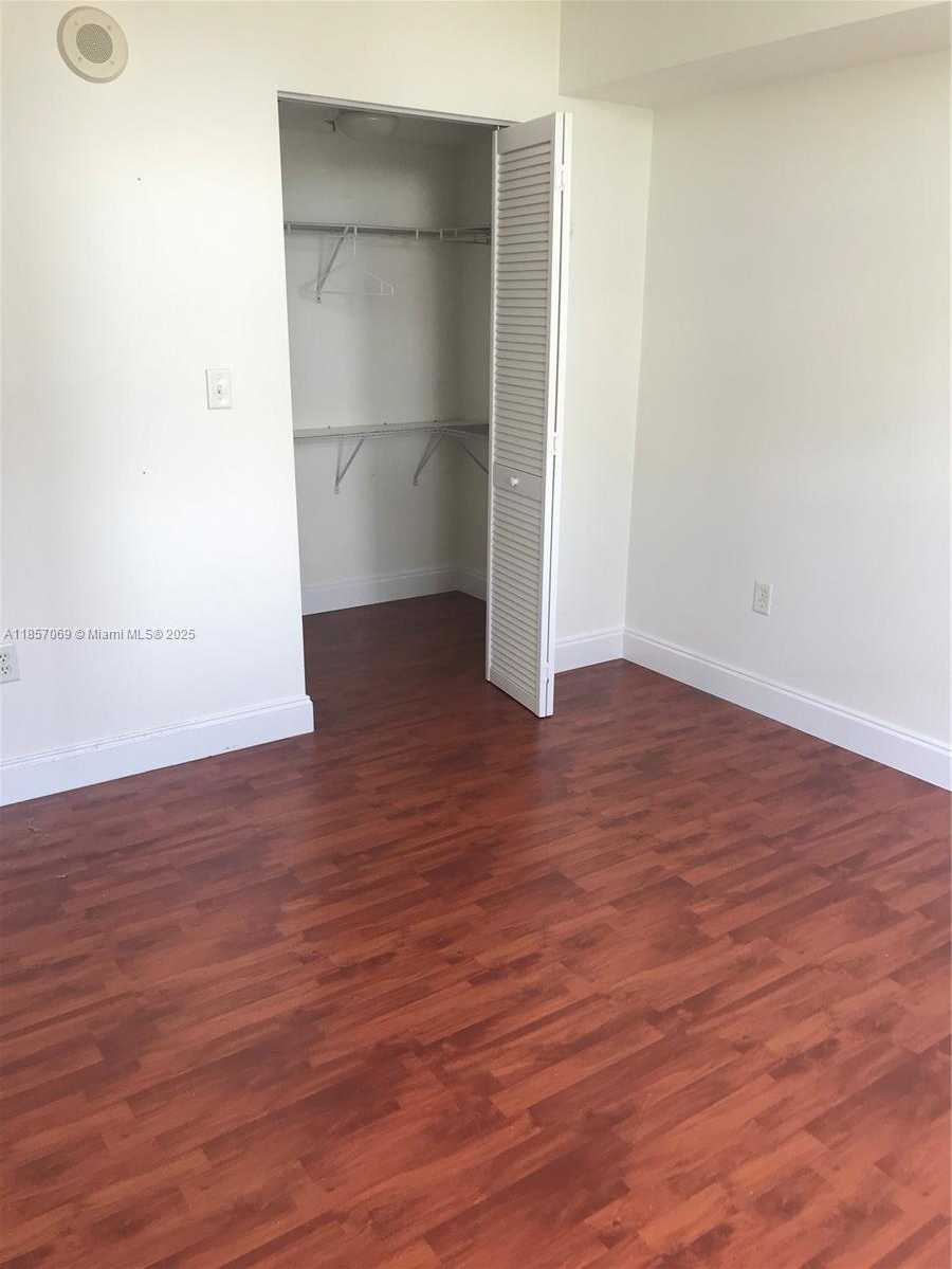 Small Image of 31 SOUTH EAST 5TH ST #405, Miami Number 2