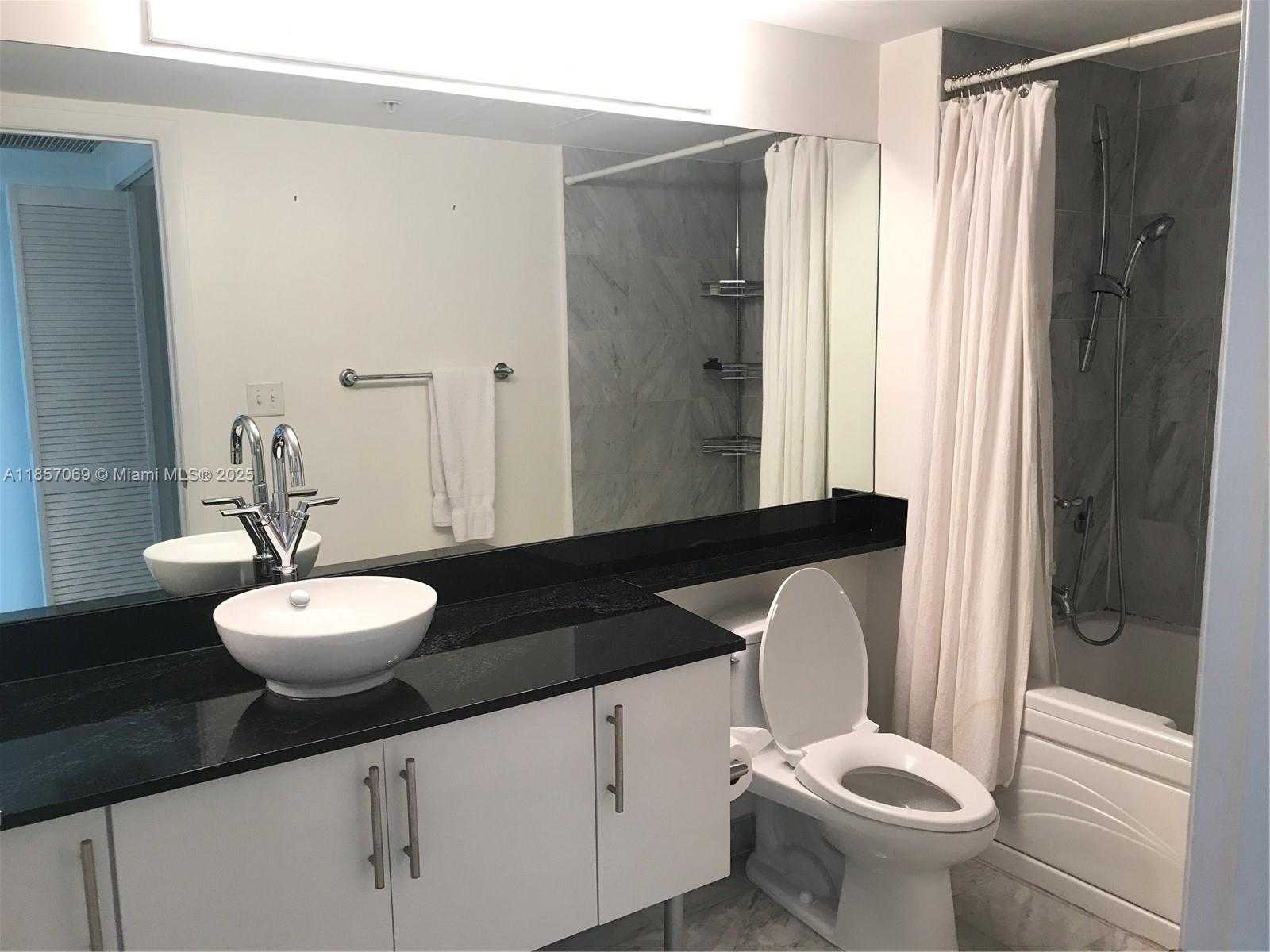 Small Image of 31 SOUTH EAST 5TH ST #405, Miami Number 8