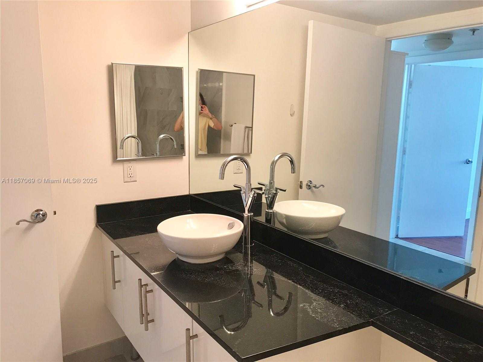 Small Image of 31 SOUTH EAST 5TH ST #405, Miami Number 9