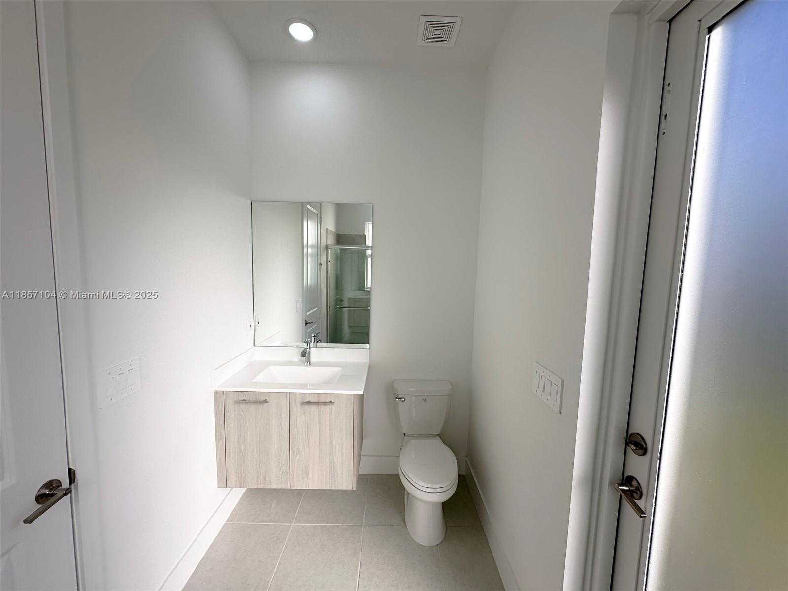 Small Image of 12347 SOUTH WEST 43RD CT, Davie Number 14