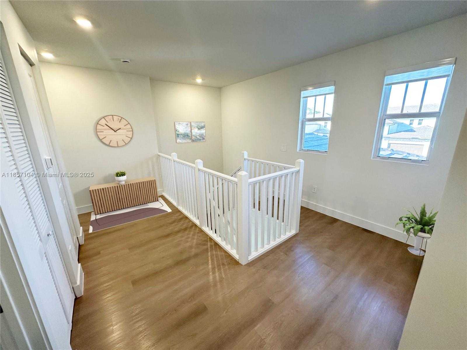 Small Image of 12347 SOUTH WEST 43RD CT, Davie Number 16