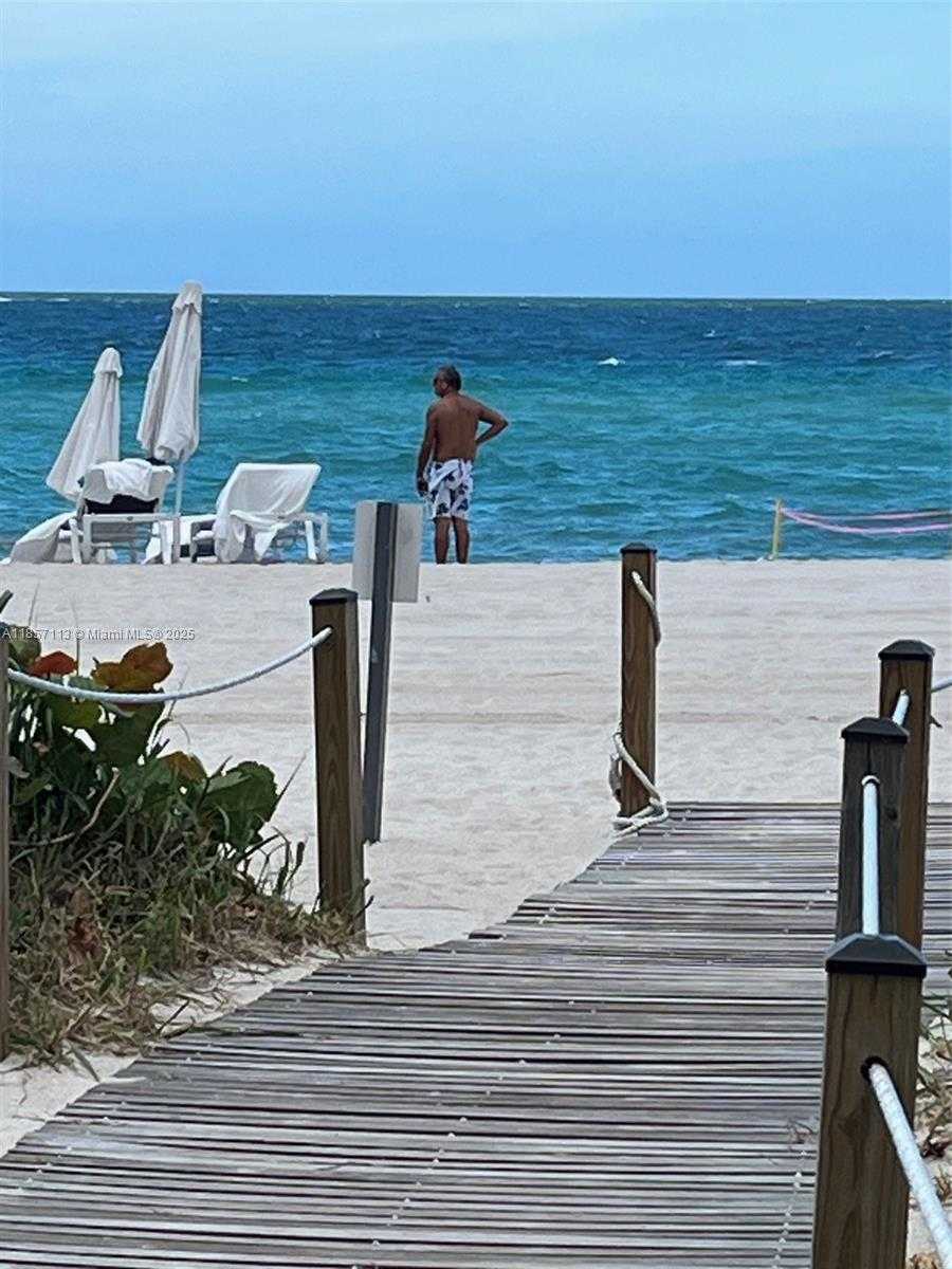 Small Image of 16001 COLLINS AVE #1402, Sunny Isles Beach Number 4