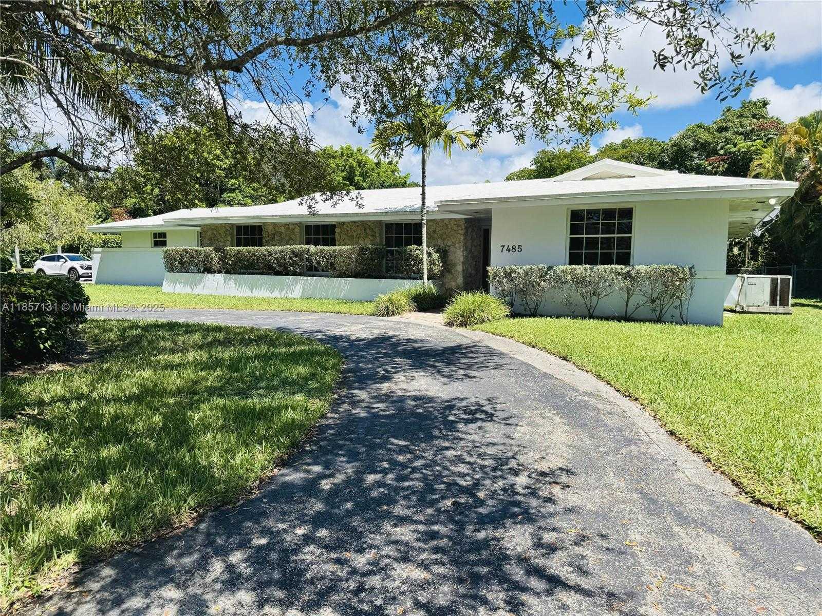 Small Image of 7485 SOUTH WEST 126TH ST, Pinecrest Number 2