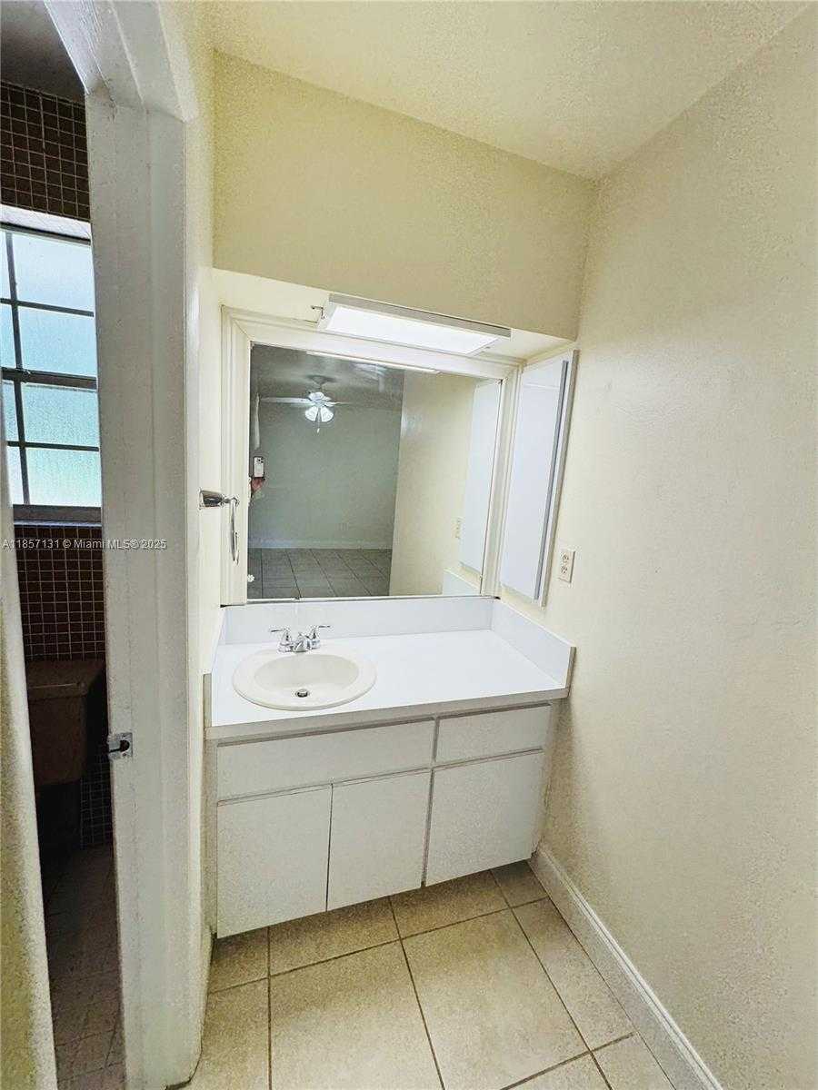 Small Image of 7485 SOUTH WEST 126TH ST, Pinecrest Number 20