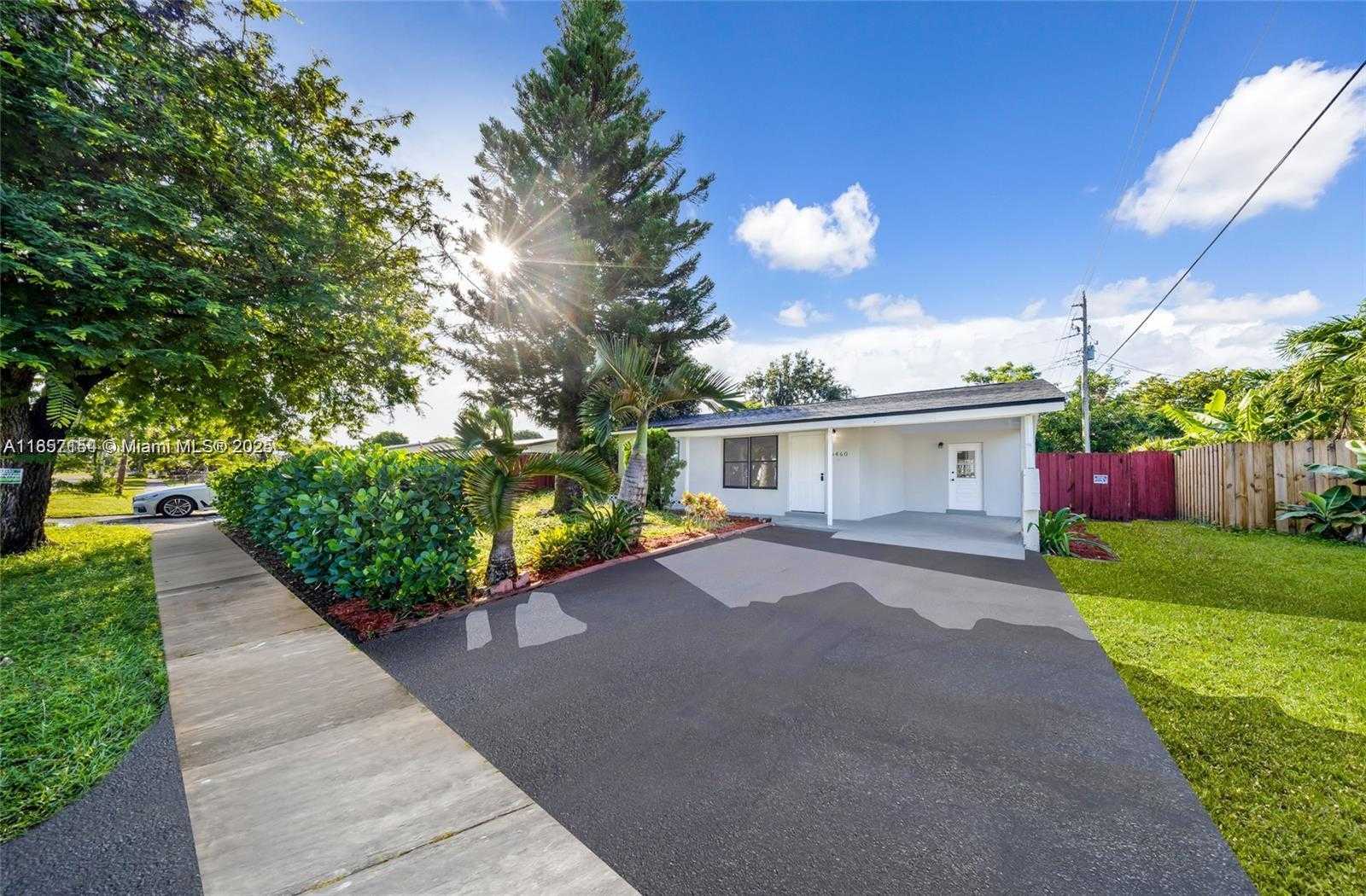 Small Image of 6460 PERRY, Hollywood Number 2