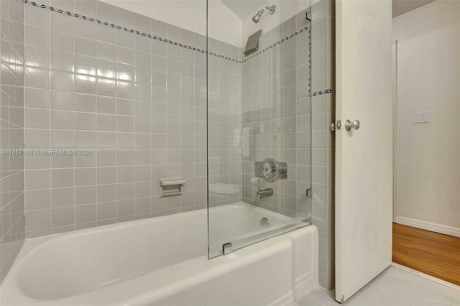 Small Image of 6255 SOUTH WEST 92ND ST, Pinecrest Number 20