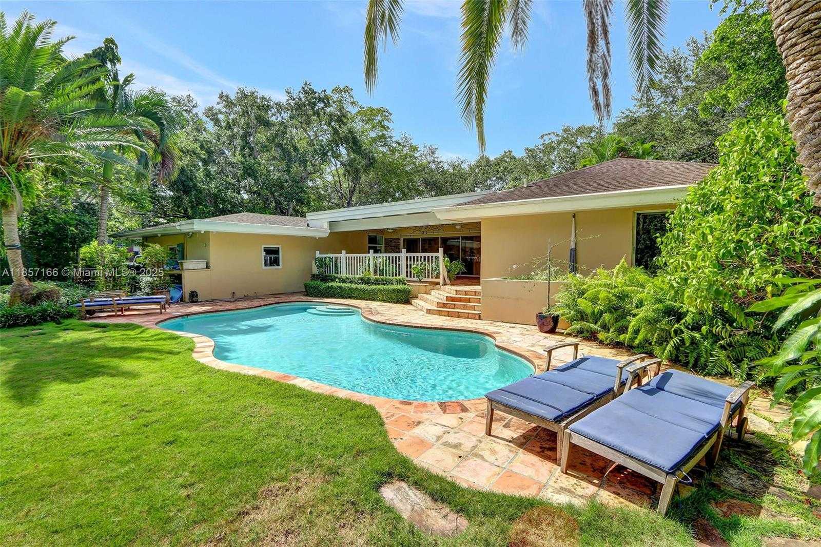 Small Image of 6255 SOUTH WEST 92ND ST, Pinecrest Number 25