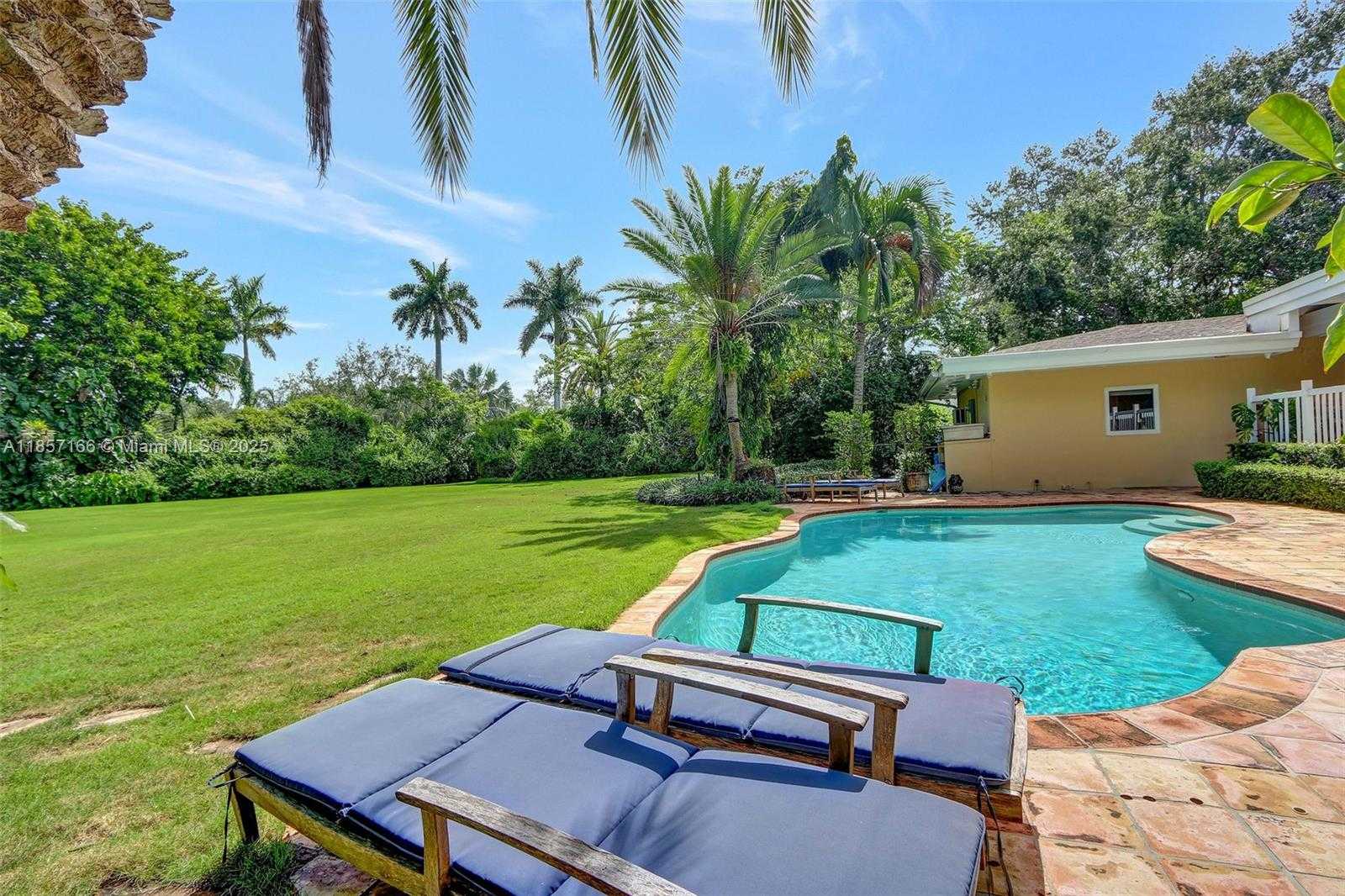 Small Image of 6255 SOUTH WEST 92ND ST, Pinecrest Number 26