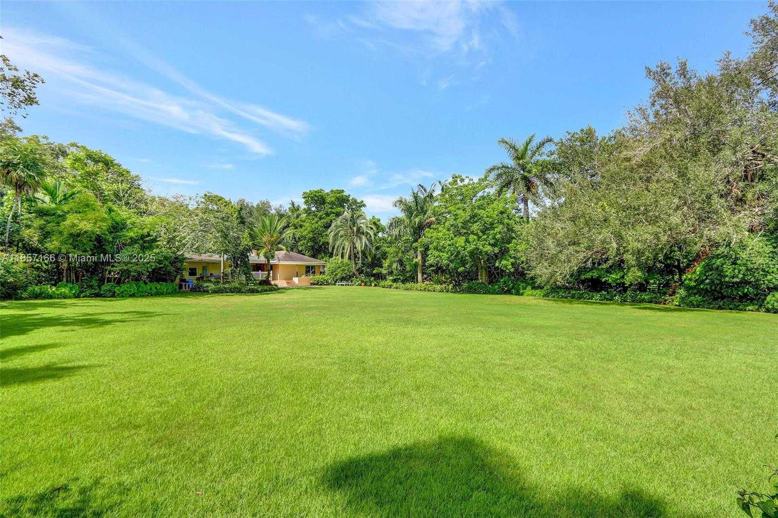 Small Image of 6255 SOUTH WEST 92ND ST, Pinecrest Number 32