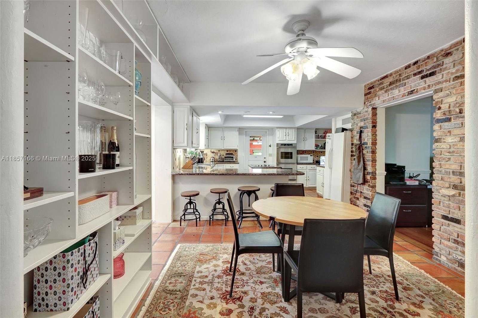 Small Image of 6255 SOUTH WEST 92ND ST, Pinecrest Number 8