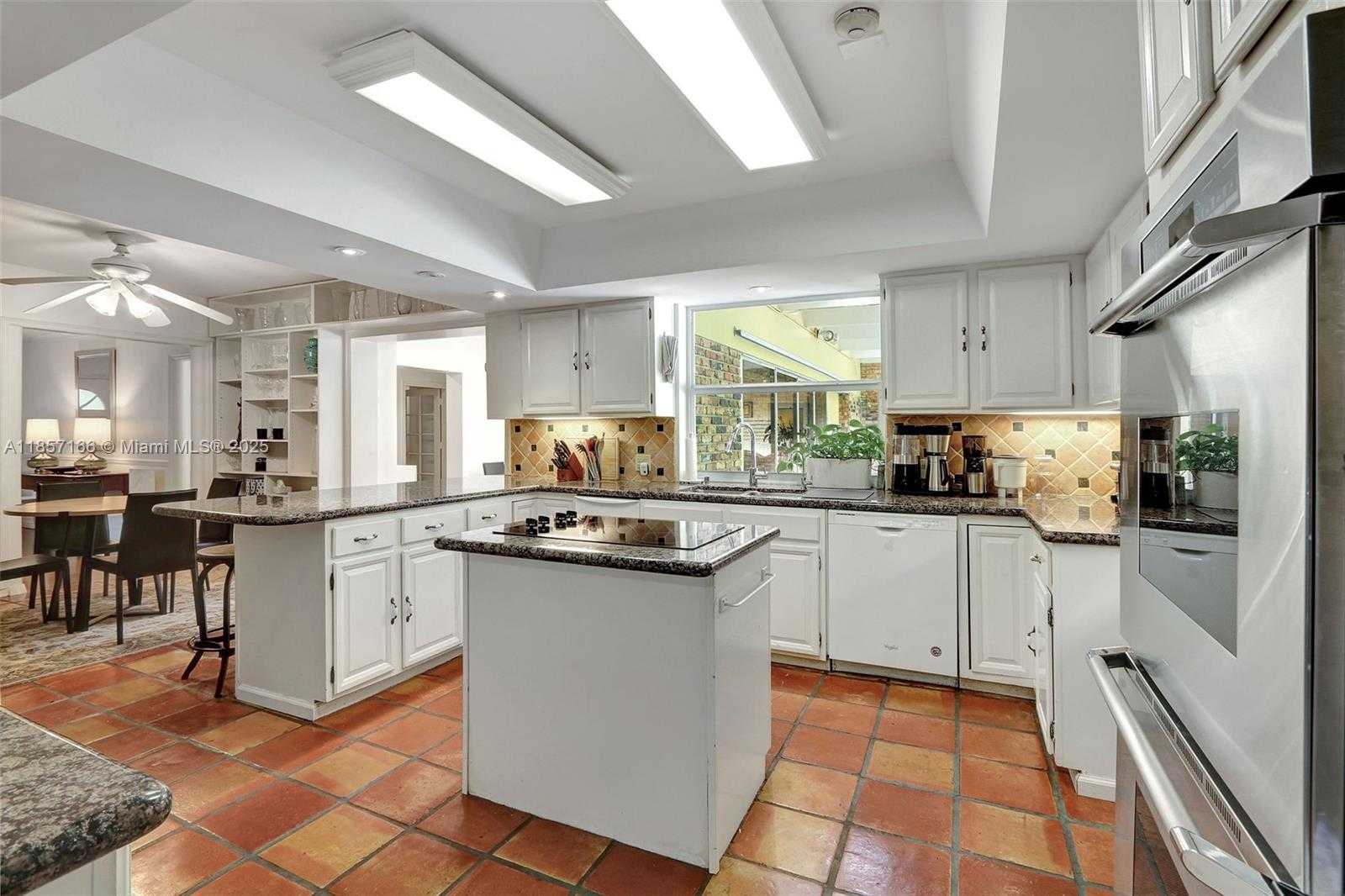 Small Image of 6255 SOUTH WEST 92ND ST, Pinecrest Number 9