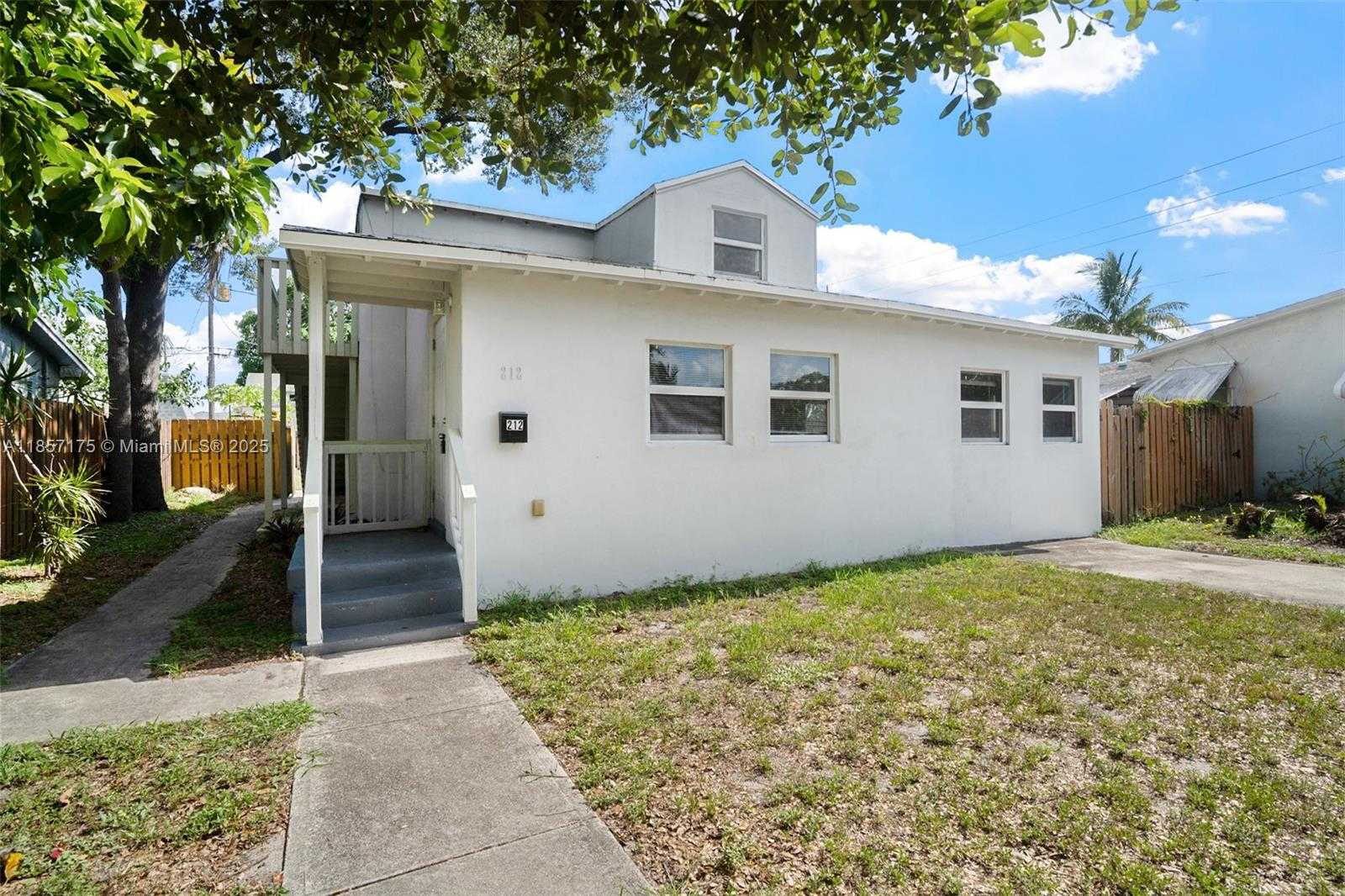 Small Image of 212 SOUTH WEST 11TH ST #A, Dania Beach Number 7