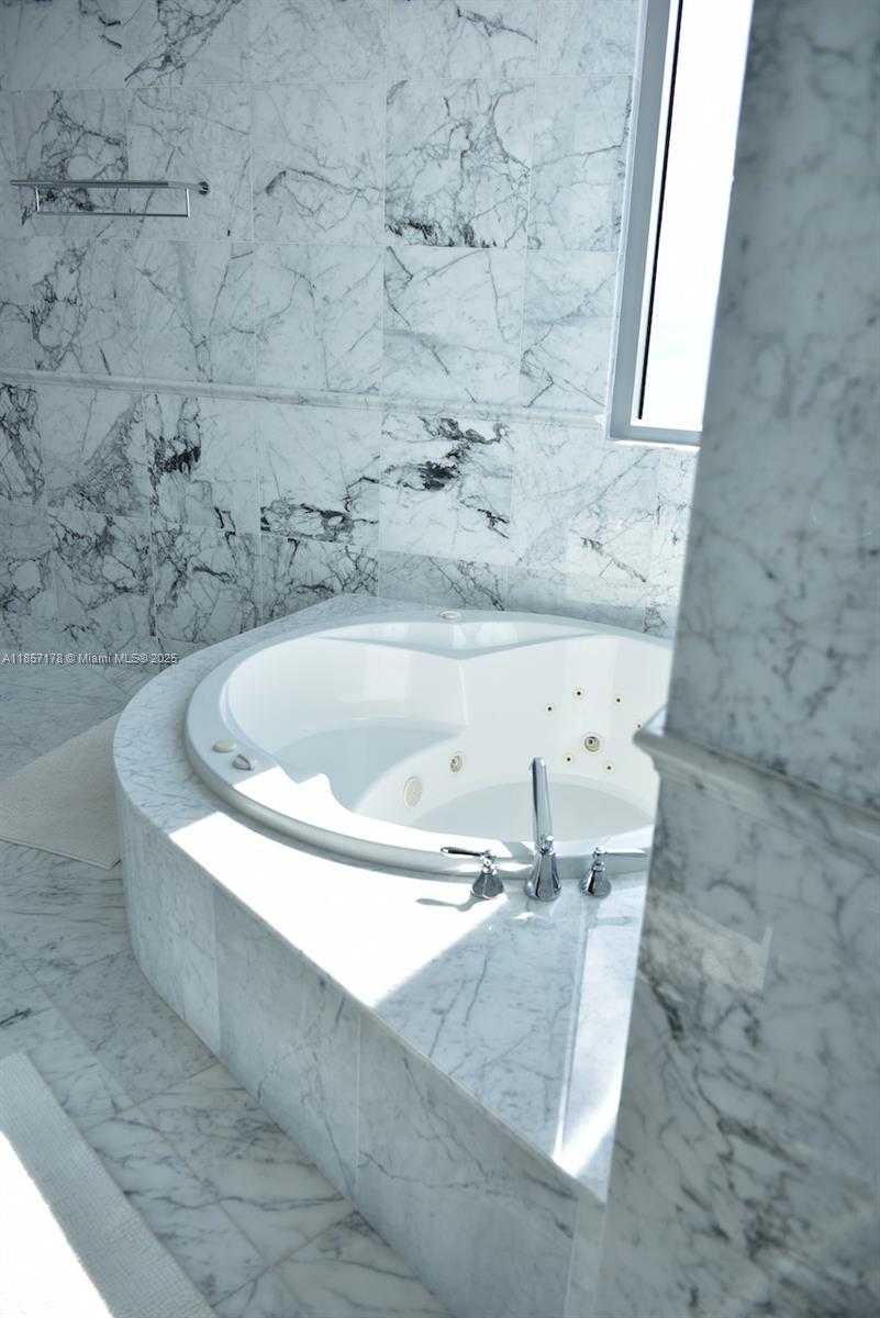 Imagen de Pequeño Objeto