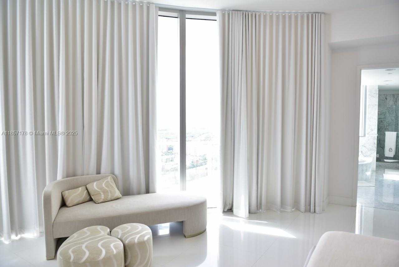 Imagen de Pequeño Objeto