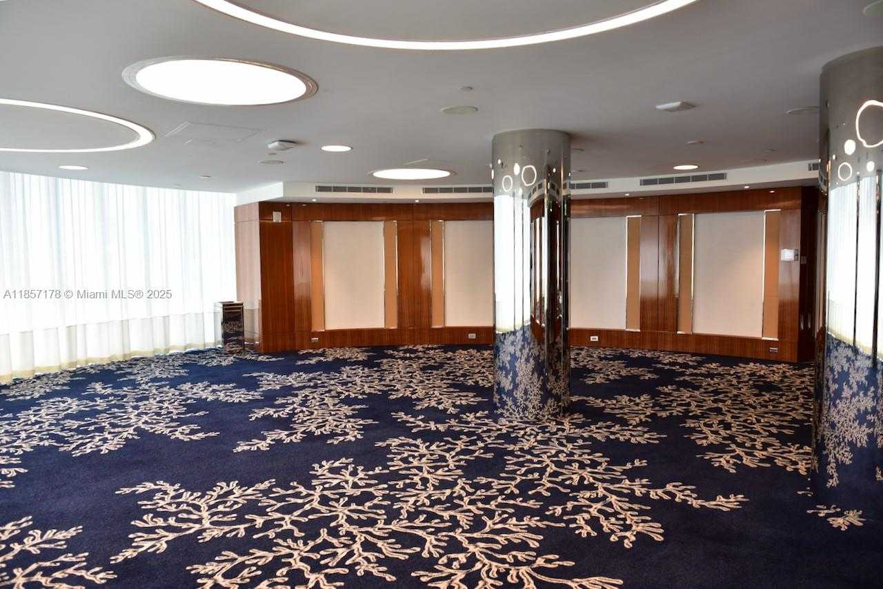 Imagen de Pequeño Objeto