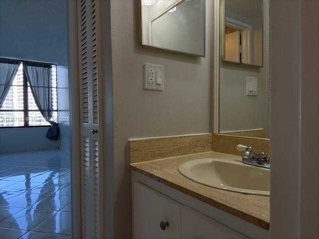 Small Image of 500 THREE ISLANDS BLVD #822, Hallandale Beach Number 19
