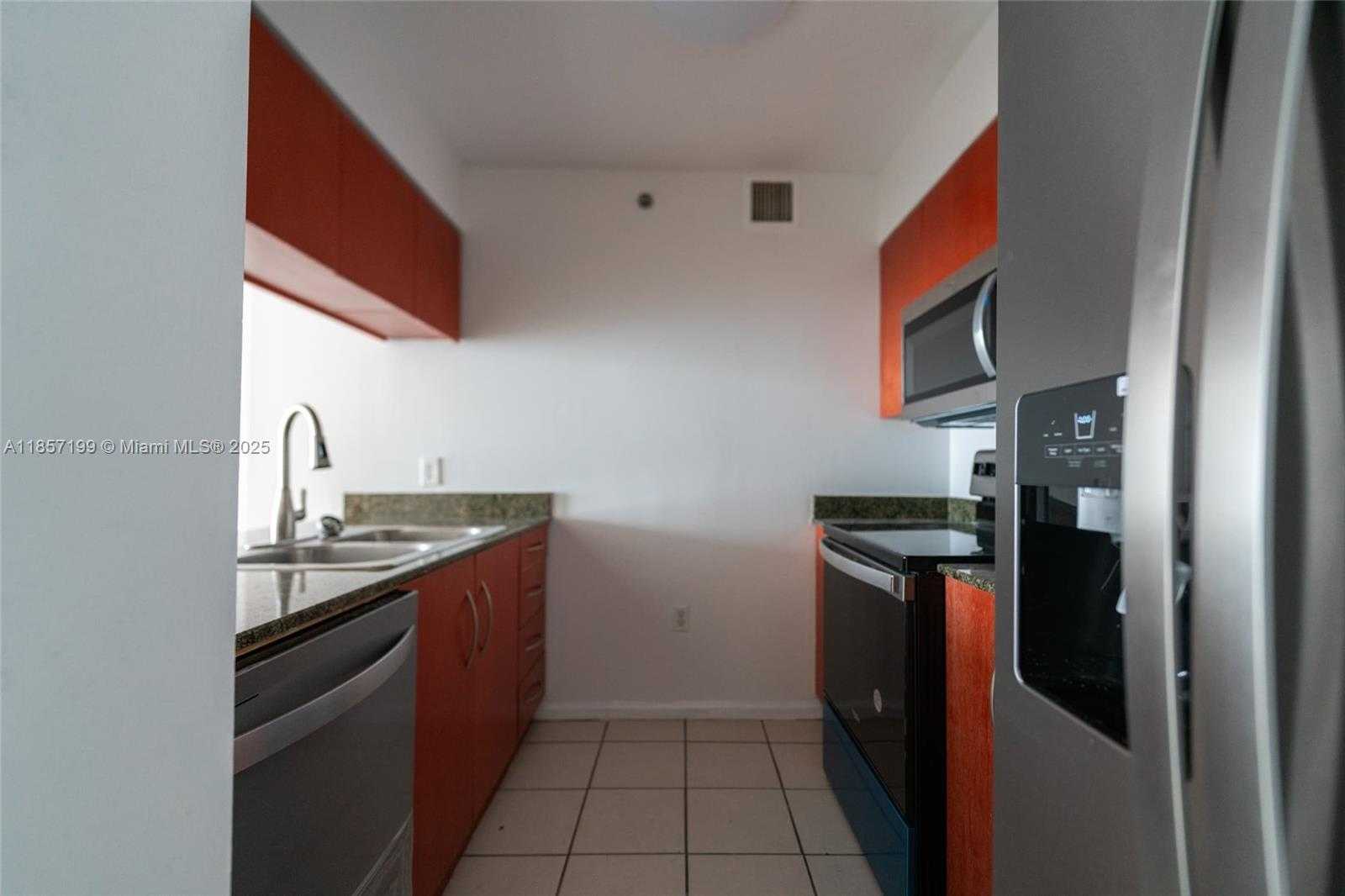 Small Image of 1200 BRICKELL BAY DR #4024, Miami Number 11