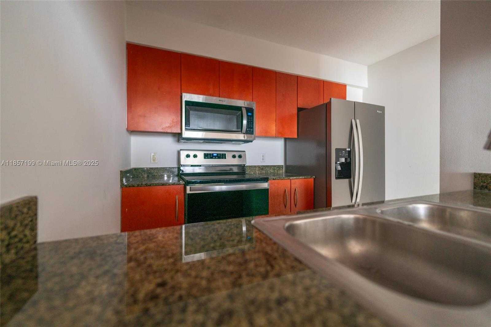 Small Image of 1200 BRICKELL BAY DR #4024, Miami Number 14
