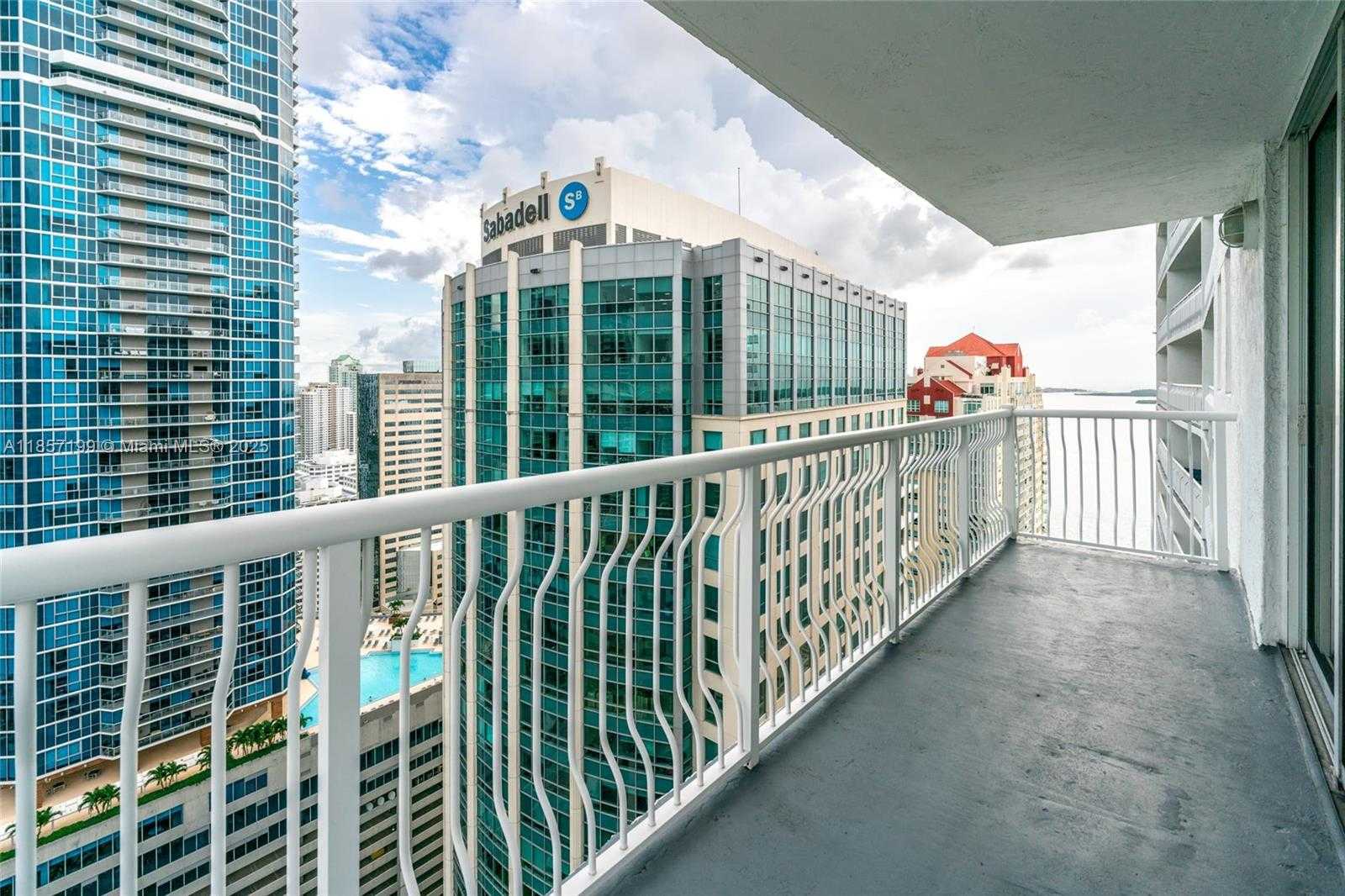 Small Image of 1200 BRICKELL BAY DR #4024, Miami Number 17