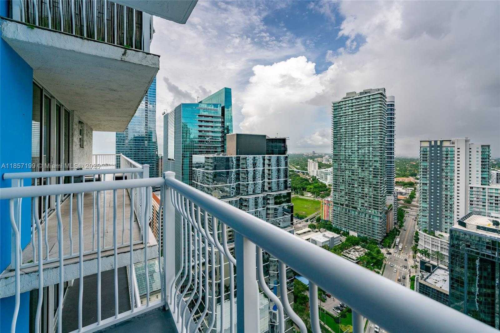 Small Image of 1200 BRICKELL BAY DR #4024, Miami Number 19