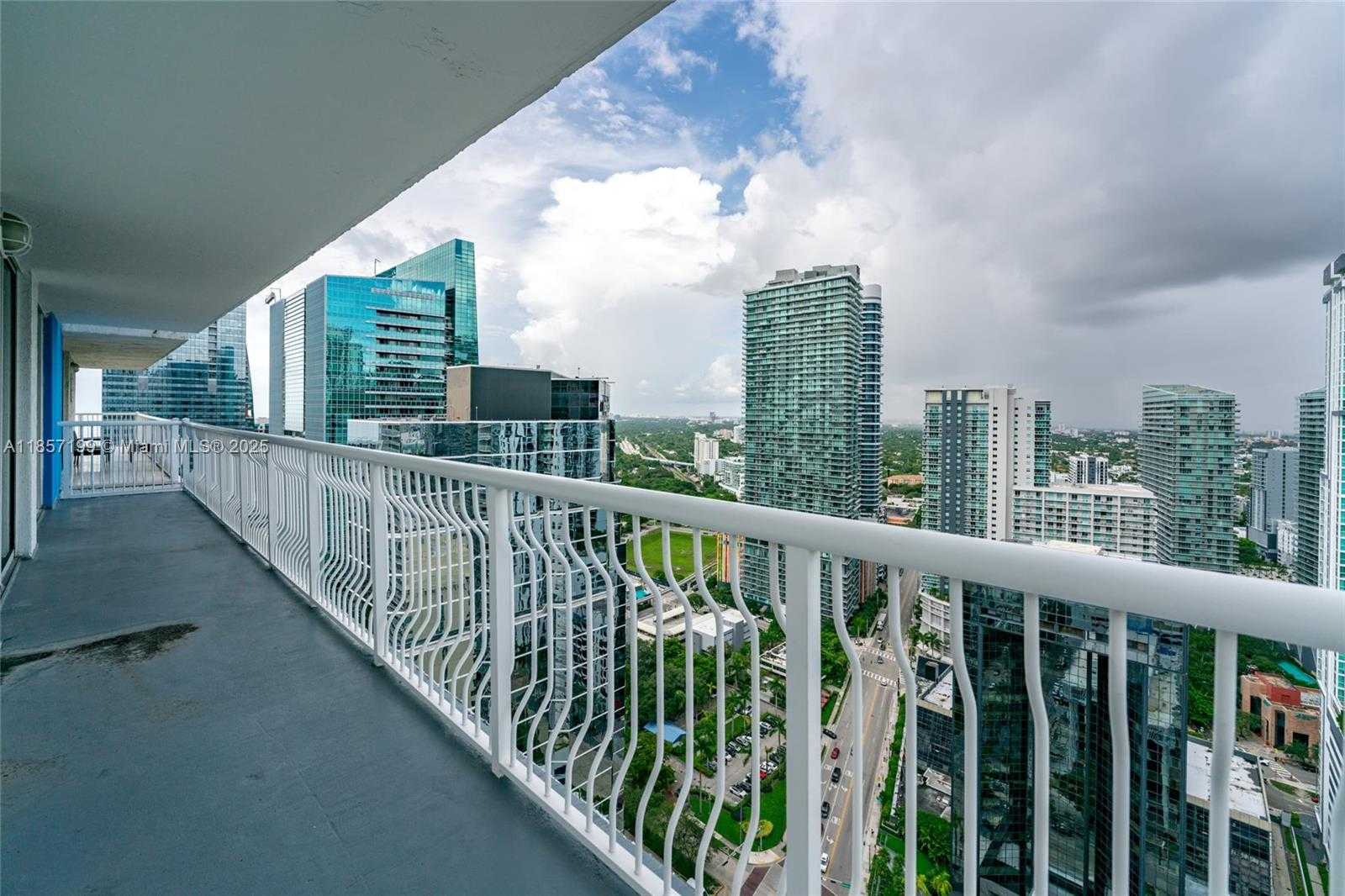 Small Image of 1200 BRICKELL BAY DR #4024, Miami Number 2